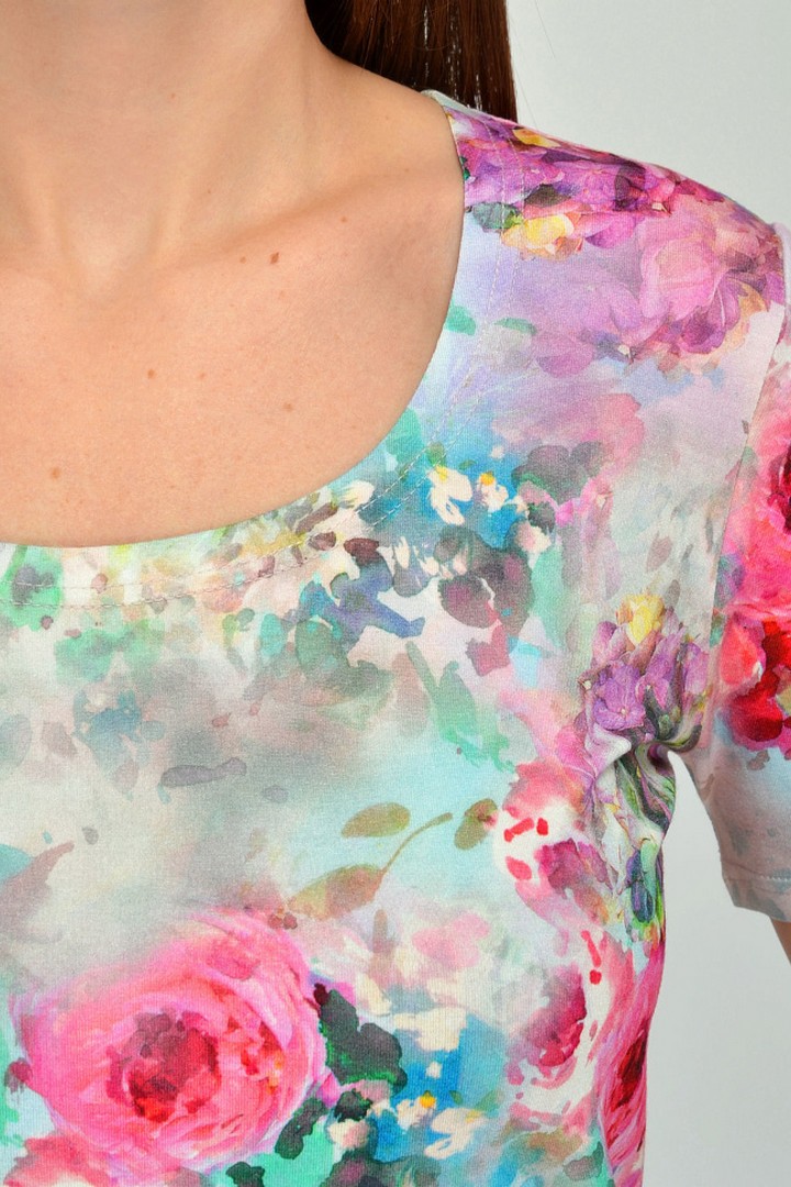 Фото товара 19922, трикотажная блузка с цветами